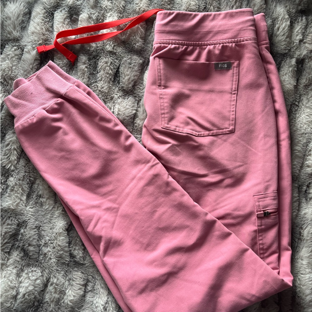 EUC FIGS Small TALL Zamora's in Chalk Pink